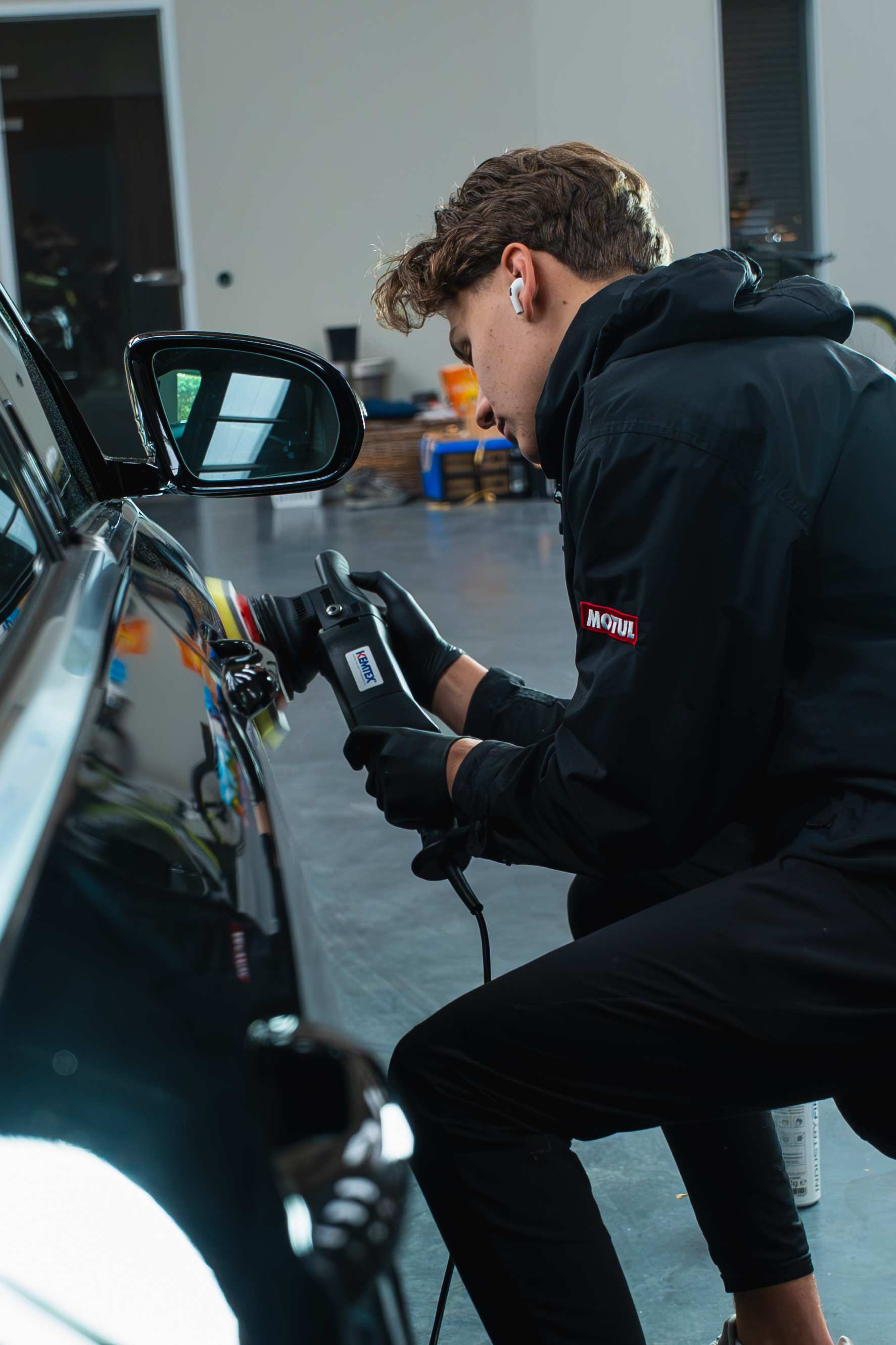 JOTT Cardetailing machine polish aan het werk